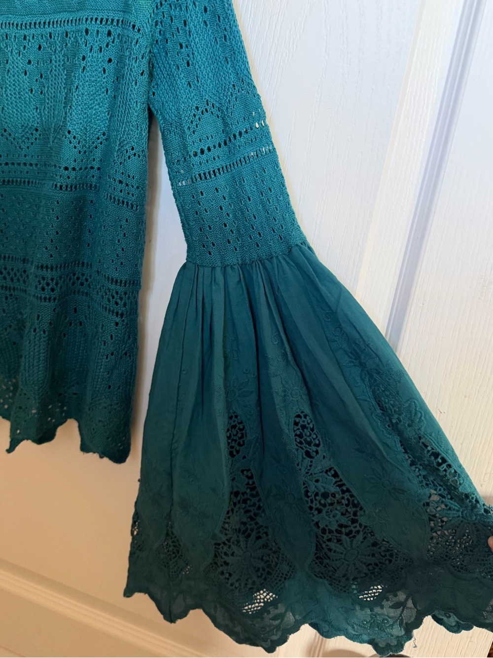 NWOT Free People Teal Crochet Bell-Sleeve Keyhole Back Top Size S/P - Picture 3 of 5
